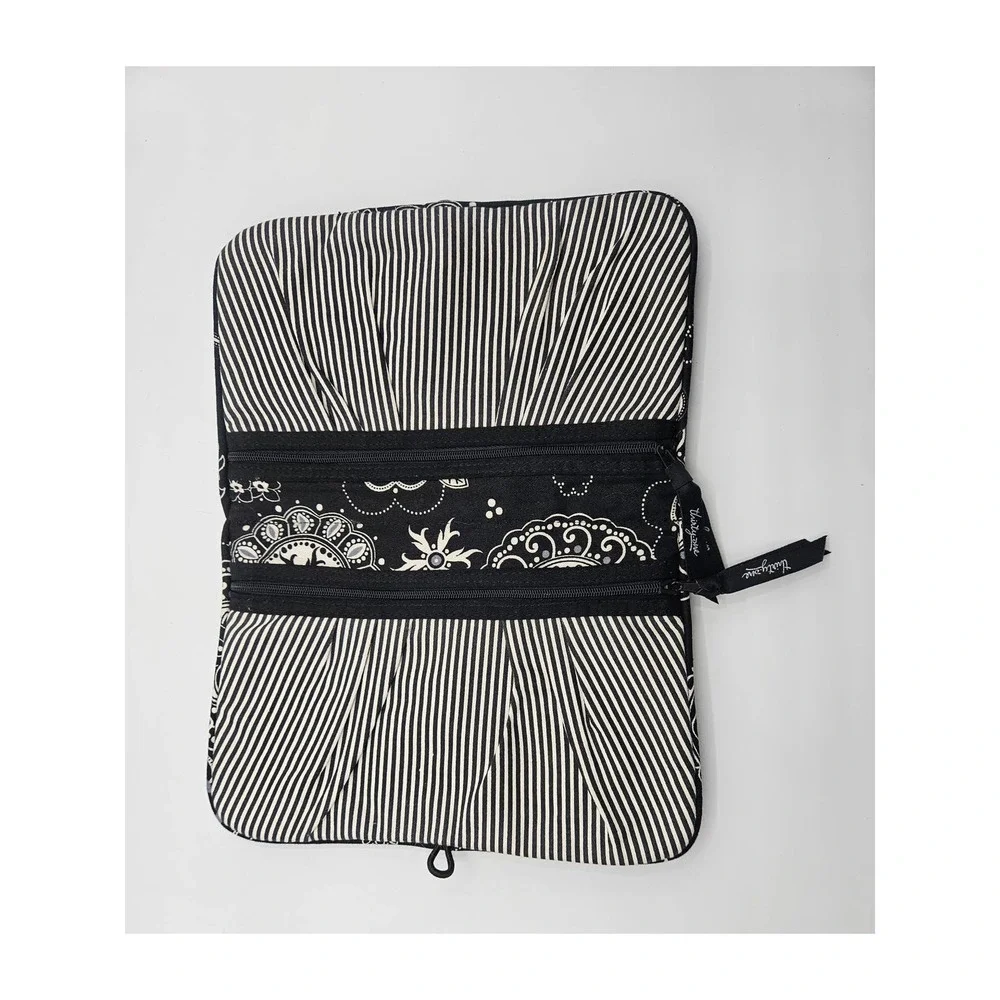 Thirty-One Cosmetic Jewerly Bag‎ Travel Black White Paisley Zipper Pockets